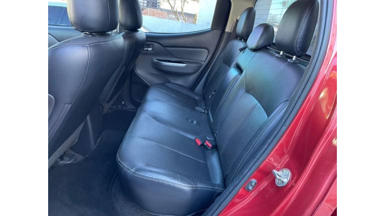 MITSUBISHI - L200 TRITON - 2018/2018 - Vermelha - R$ 148.900,00