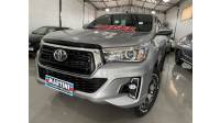 TOYOTA - HILUX - 2019/2019 - Prata - R$ 210.000,00