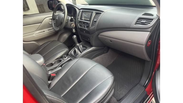 MITSUBISHI - L200 TRITON - 2019/2019 - Vermelha - R$ 125.900,00