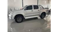 TOYOTA - HILUX - 2010/2010 - Prata - R$ 109.900,00