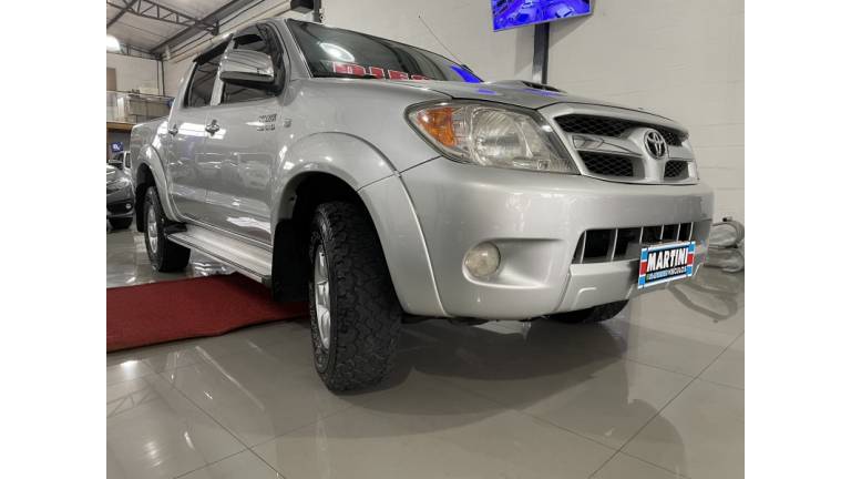 TOYOTA - HILUX - 2008/2008 - Prata - R$ 109.000,00