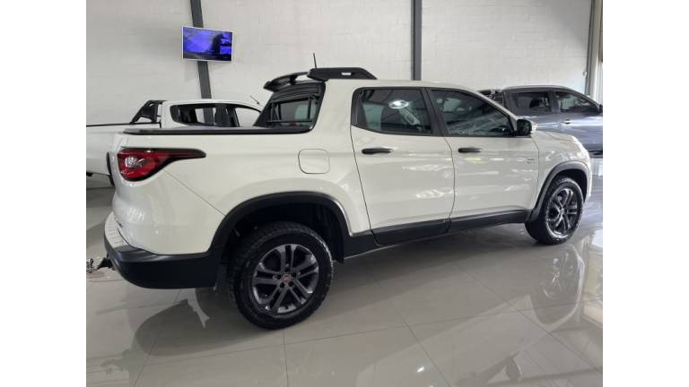 FIAT - TORO - 2020/2020 - Branca - R$ 102.900,00