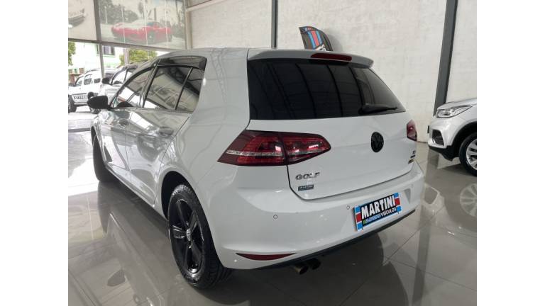 VOLKSWAGEN - GOLF - 2015/2015 - Branca - R$ 79.000,00