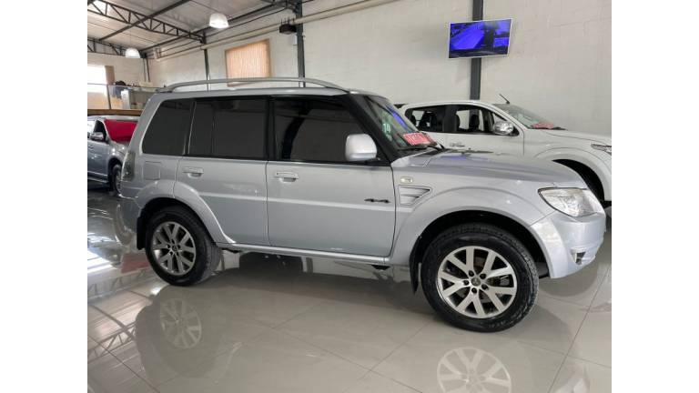 MITSUBISHI - PAJERO TR4 - 2014/2014 - Prata - R$ 68.000,00