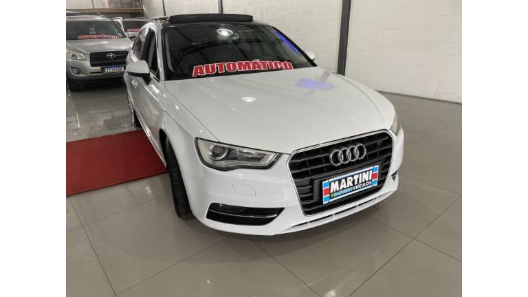 AUDI - A3 - 2014/2014 - Branca - R$ 87.000,00