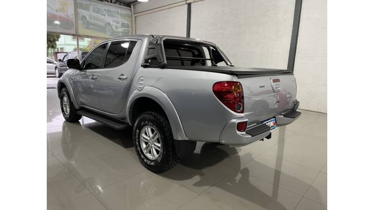 MITSUBISHI - L200 TRITON - 2017/2017 - Prata - R$ 145.000,00