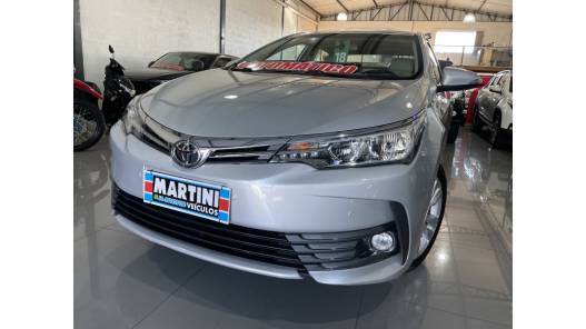TOYOTA - COROLLA - 2018/2018 - Prata - R$ 101.900,00