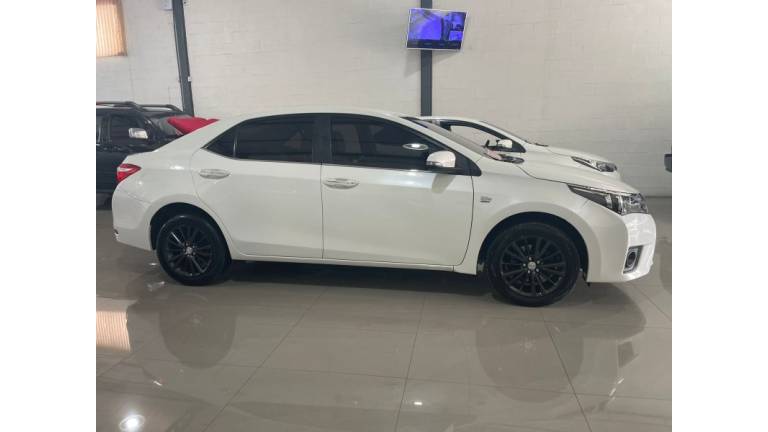 TOYOTA - COROLLA - 2015/2015 - Branca - R$ 89.900,00