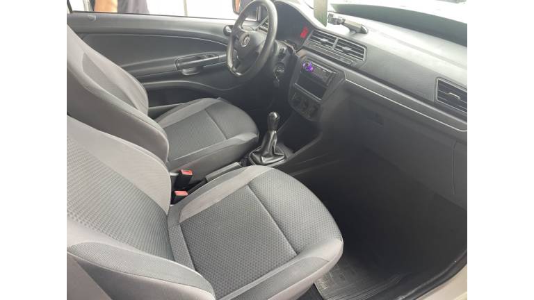 VOLKSWAGEN - SAVEIRO - 2021/2021 - Branca - R$ 62.000,00