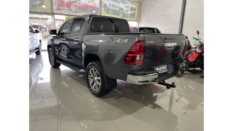 TOYOTA - HILUX - 2017/2017 - Cinza - R$ 187.000,00