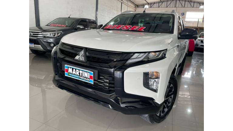 MITSUBISHI - L200 TRITON - 2023/2023 - Branca - R$ 207.900,00