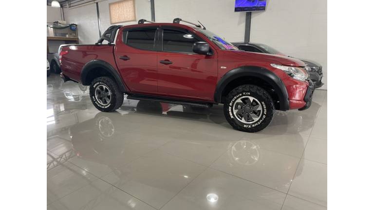 MITSUBISHI - L200 TRITON - 2019/2019 - Vermelha - R$ 125.900,00