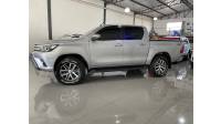 TOYOTA - HILUX - 2018/2018 - Prata - R$ 195.000,00
