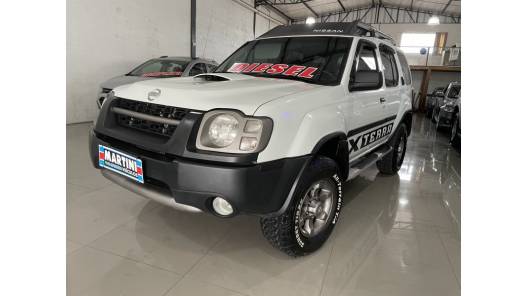 NISSAN - XTERRA - 2003/2004 - Branca - R$ 75.000,00