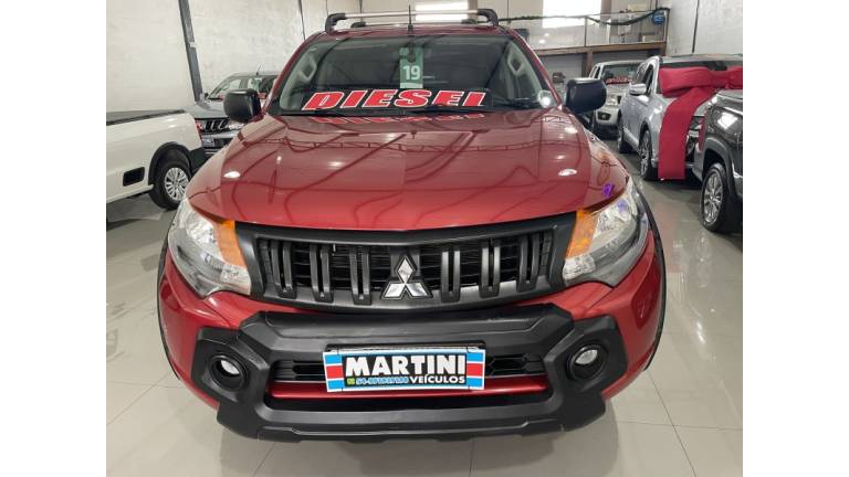 MITSUBISHI - L200 TRITON - 2019/2019 - Vermelha - R$ 125.900,00