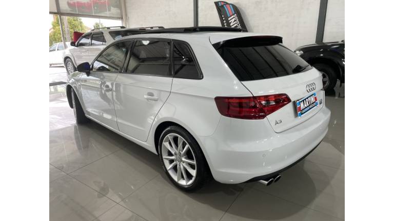 AUDI - A3 - 2014/2014 - Branca - R$ 87.000,00