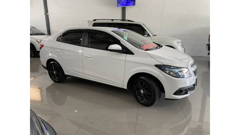 CHEVROLET - PRISMA - 2015/2015 - Branca - R$ 52.900,00