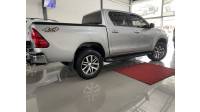 TOYOTA - HILUX - 2016/2016 - Prata - R$ 185.000,00