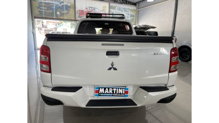 MITSUBISHI - L200 TRITON - 2023/2023 - Branca - R$ 156.000,00